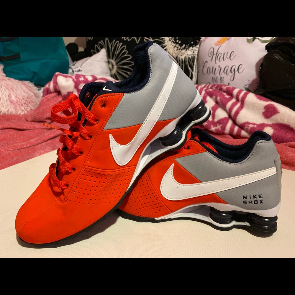 Never worn. NIKE SHOX